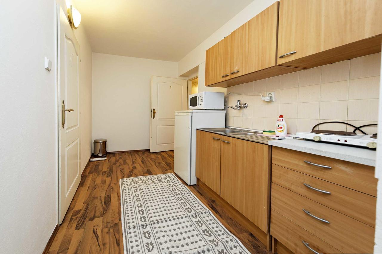 براغ Apartments U Cisare المظهر الخارجي الصورة