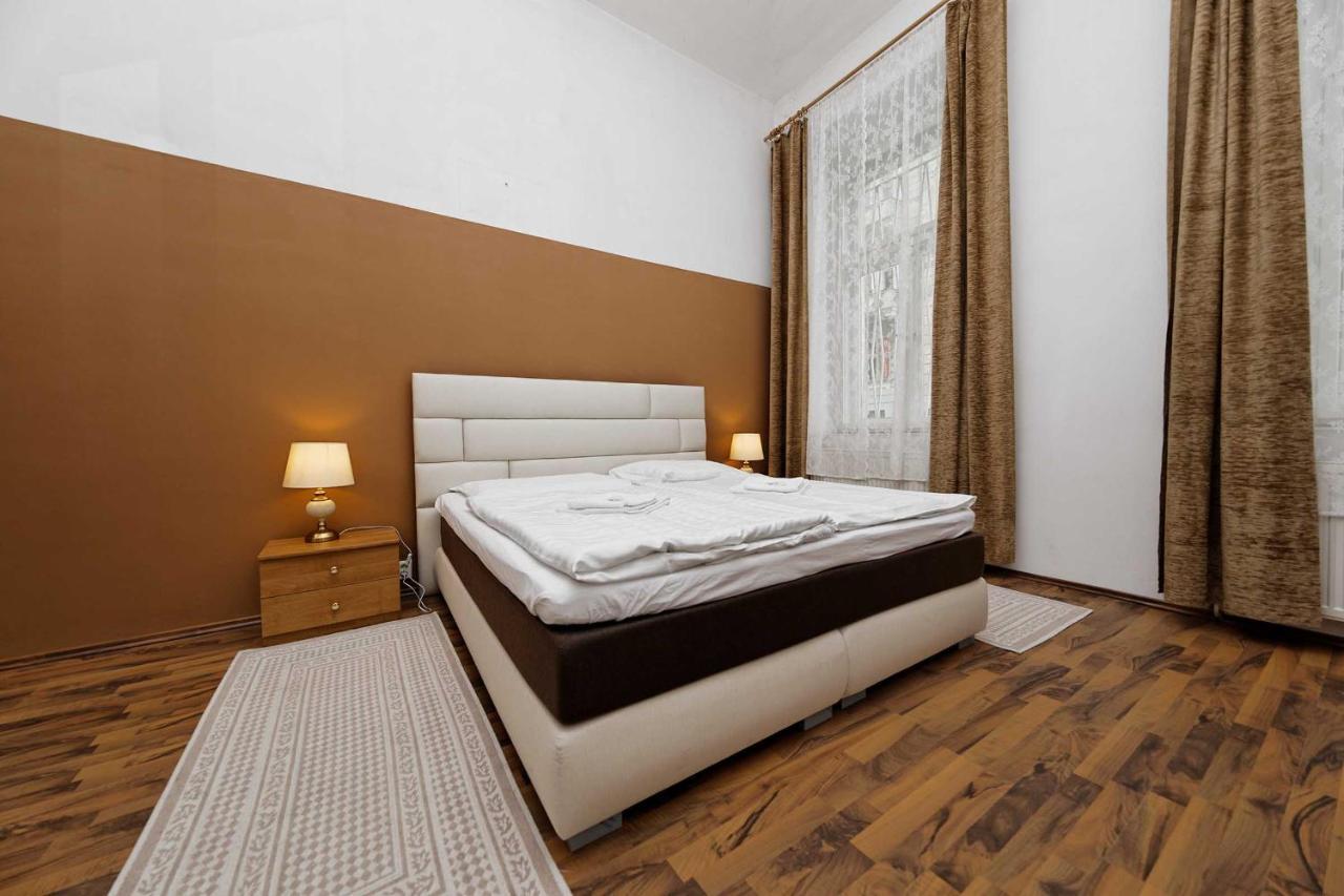 براغ Apartments U Cisare المظهر الخارجي الصورة