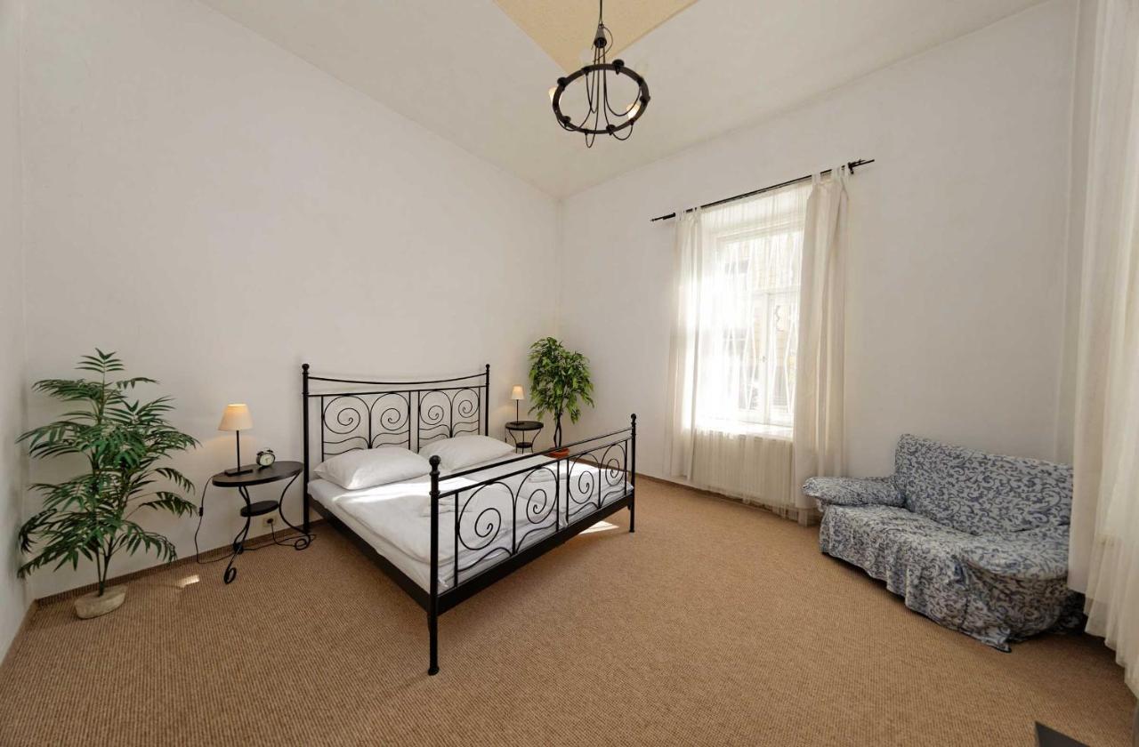 براغ Apartments U Cisare المظهر الخارجي الصورة