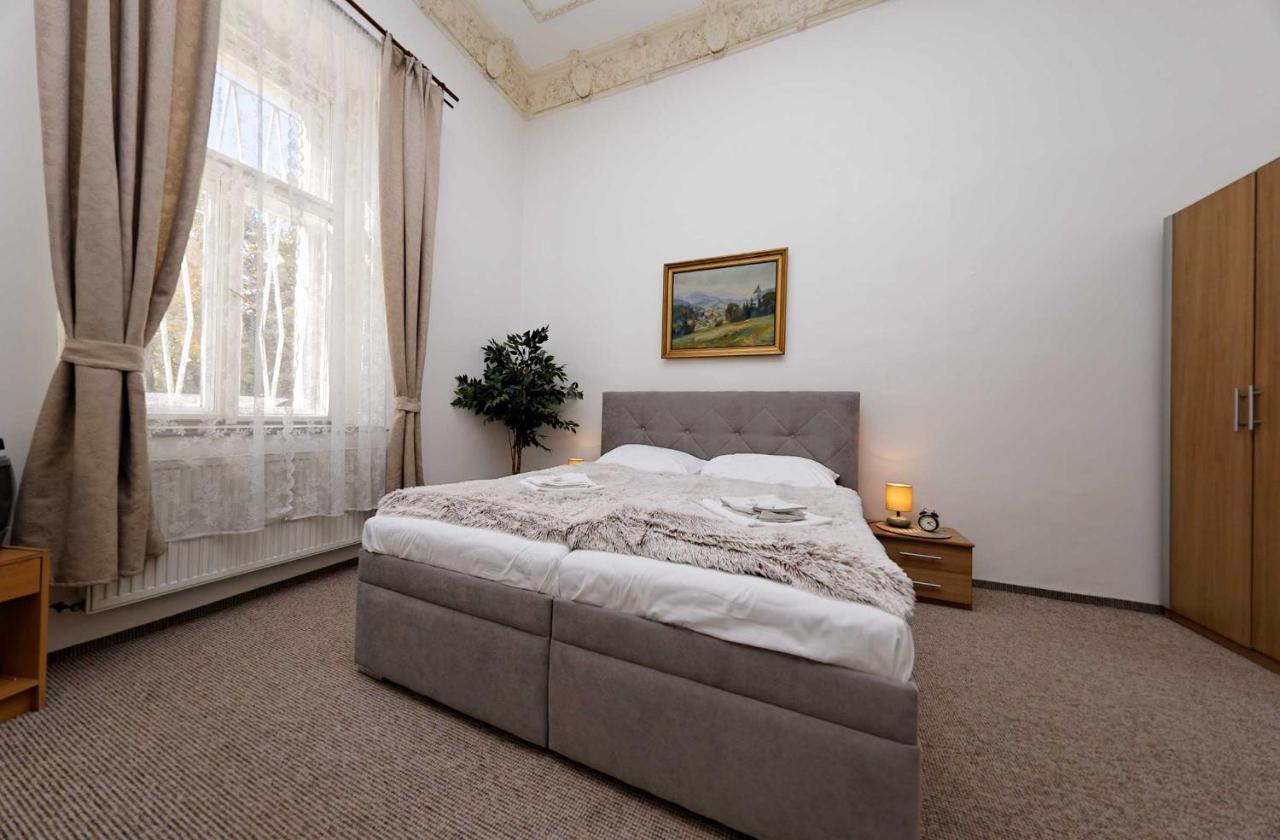 براغ Apartments U Cisare المظهر الخارجي الصورة