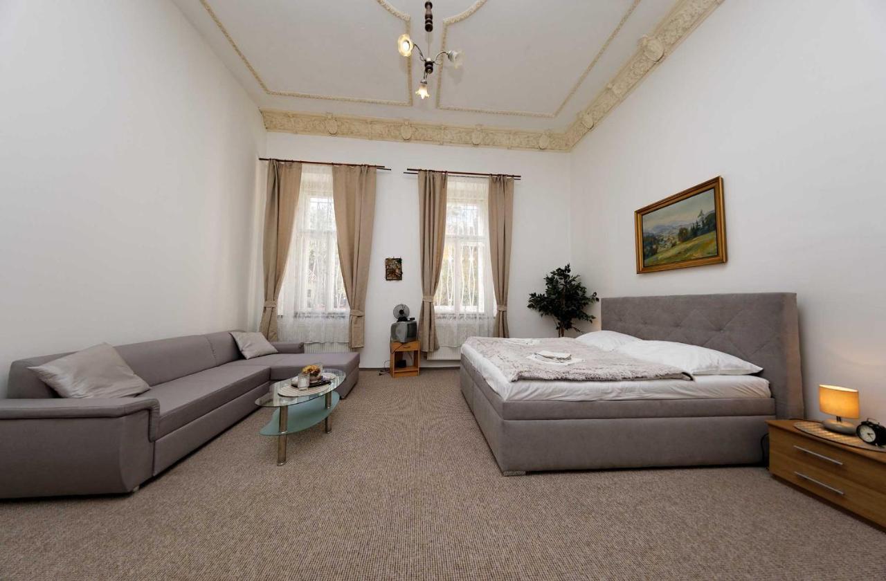 براغ Apartments U Cisare المظهر الخارجي الصورة