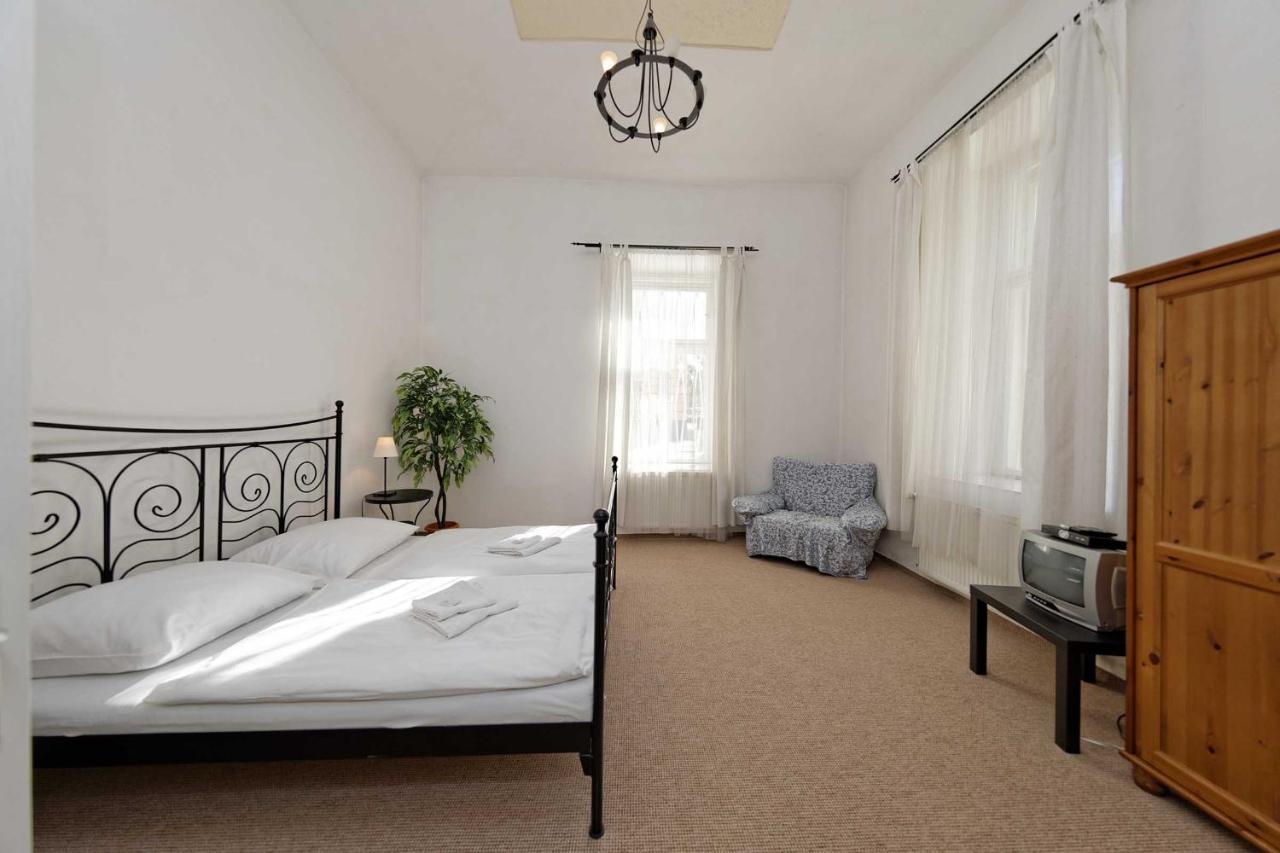 براغ Apartments U Cisare المظهر الخارجي الصورة